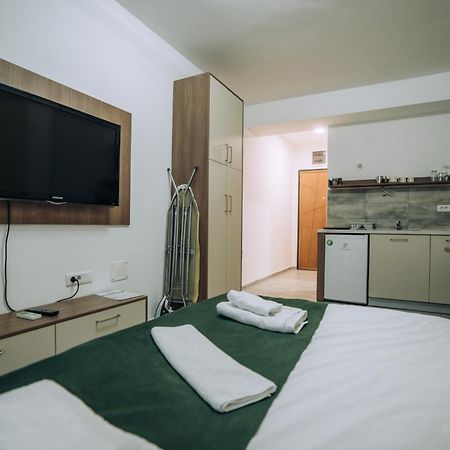 Darki Apartments 3 - Very Central Stay With Free Parking Охрид Екстериор снимка