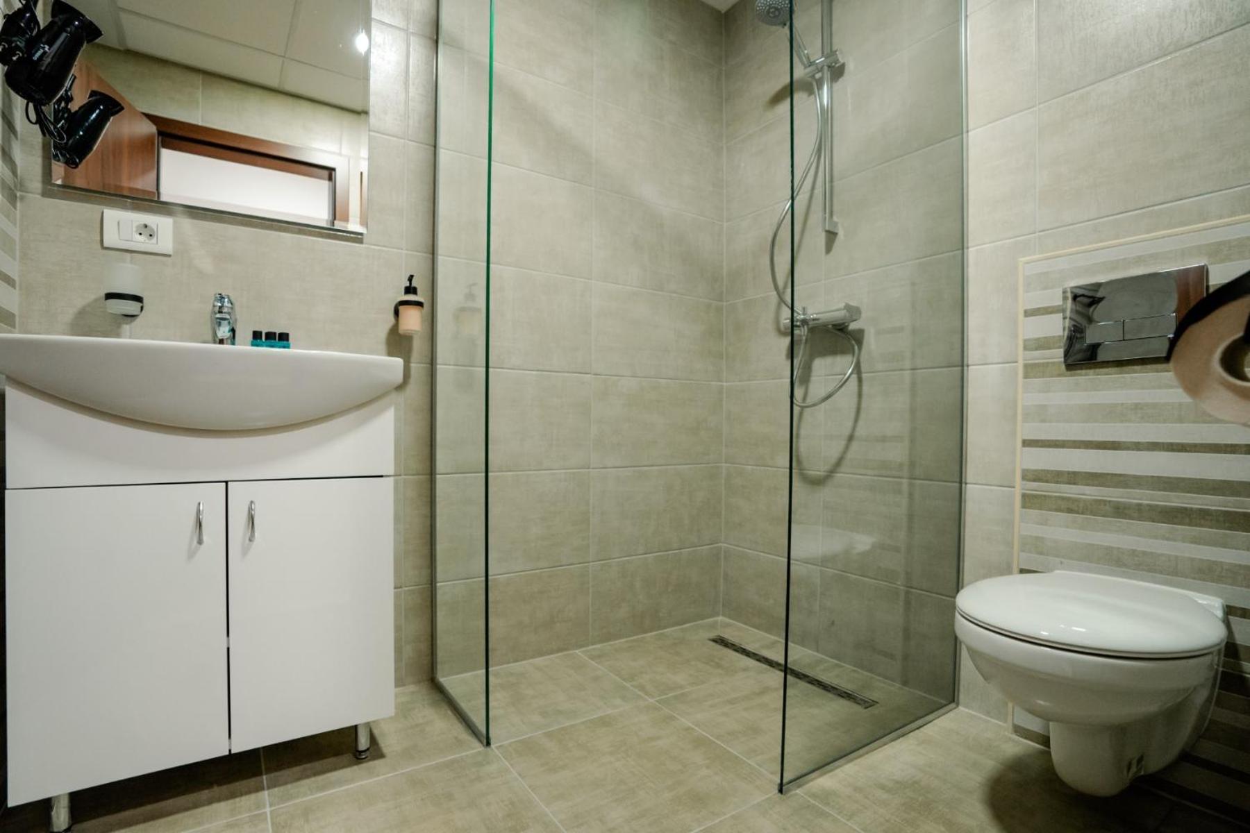 Darki Apartments 3 - Very Central Stay With Free Parking Охрид Екстериор снимка